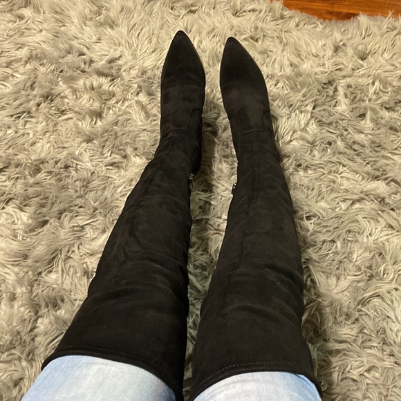 MARC FISHER TALL BOOTS. SIZE 6. - Picture 2 of 11